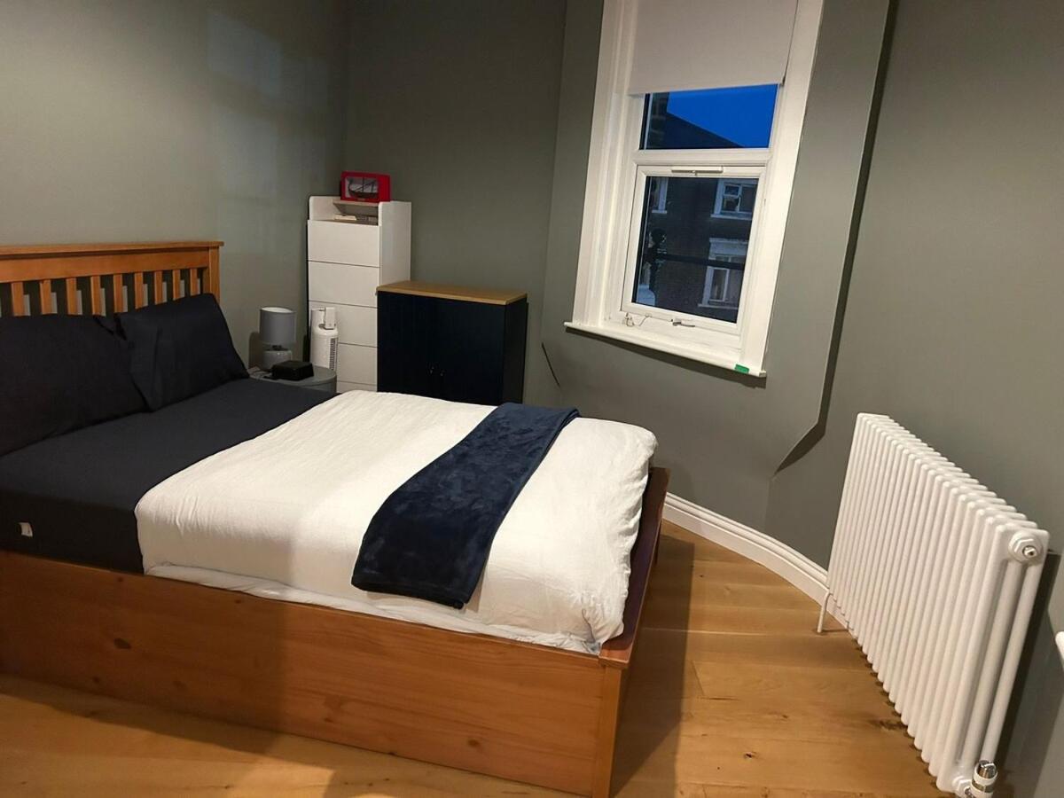 Apartamento Forest Hill 1-bed 2 Mins Station
